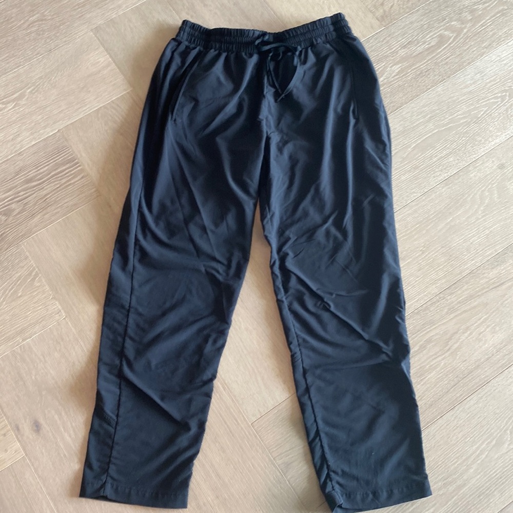 Zella Women’s Size M Wide Leg Capri Wind Breaker Pant